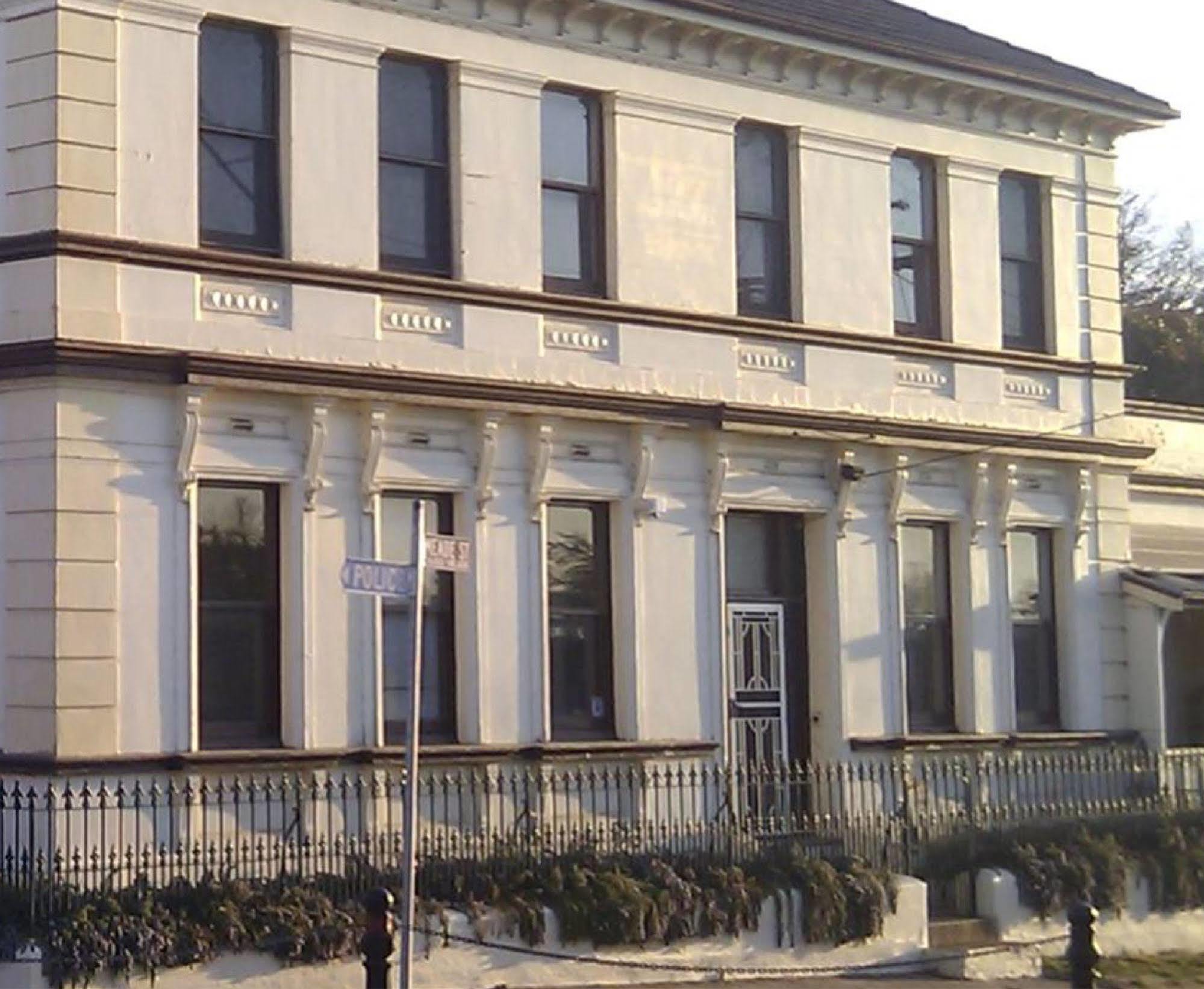 The Bank Guesthouse เกลน อินเนส ภายนอก รูปภาพ